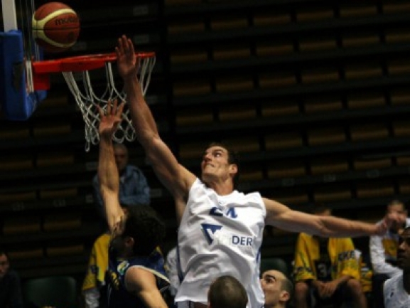 Levski′s Justin Eller out for the season with torn ACL