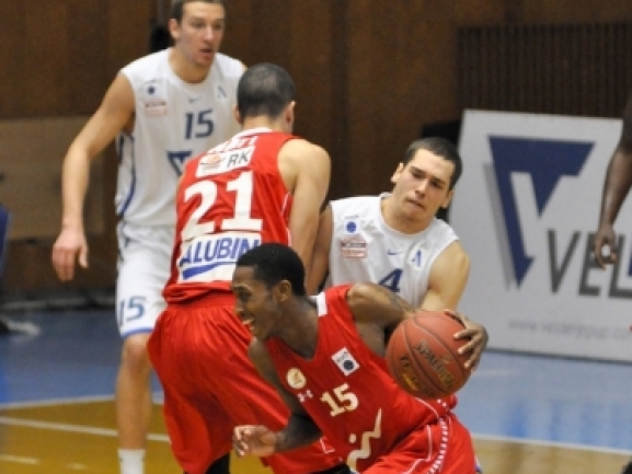 Domestic leagues: Big game from Rakim Sanders gives Galil Gilboa in important win