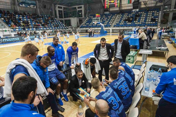 Domestic leagues: Akademik lost the first semifinal in a drama