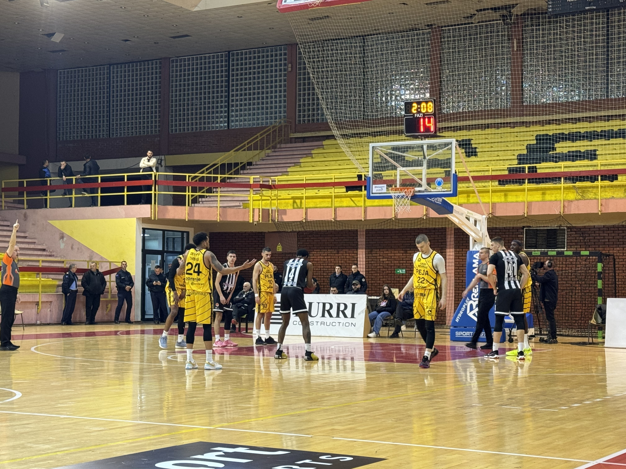 KB Peja catches up with AEL on top after a blowout win against KK Pljevlja