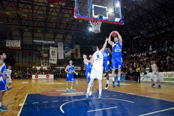 Photo-gallery from the game KK Kumanovo 2009 - BC Rilski Sportist