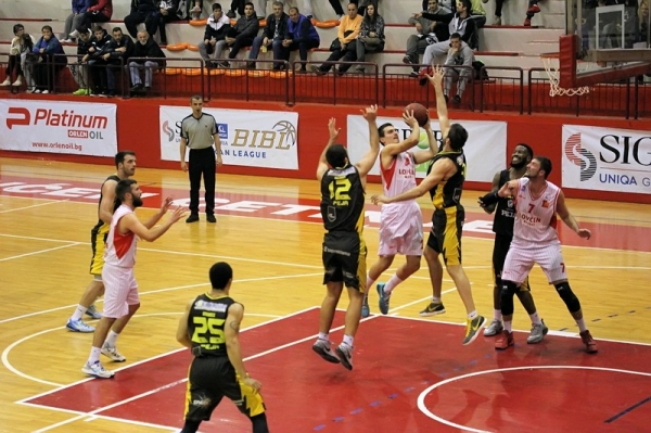 Photo-gallery from the game KK Lovcen Basket - KB Peja