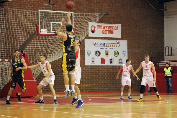 Peja holds off Lovcen to go first in group B