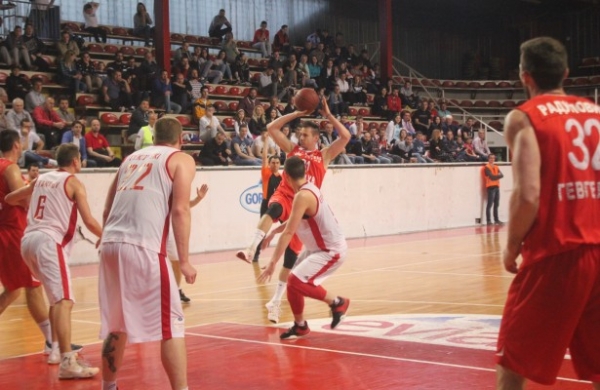 Domestic leagues: Kozuv finished the regular season with a win
