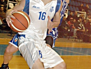 OKK face Mornar at home in Pionir