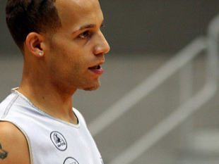 Galil Gilboa add Chris Thomas at point guard