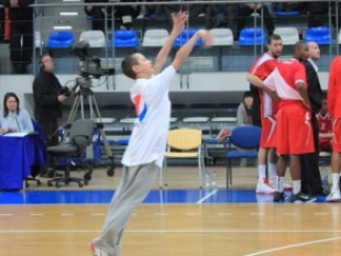 A fan of Rilski Sportist won 100 litres of Pepsi at the game against Galil Gilboa