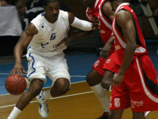 Hapoel Tel Aviv is hosting Levski in the last game of Round 7