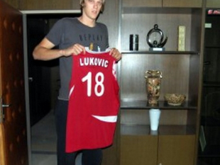 Kozuv signed Uros Lukovic