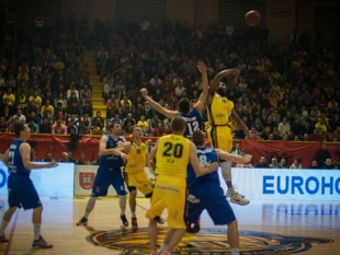 Photo-gallery from the game KB Peja - KK Kumanovo 2009