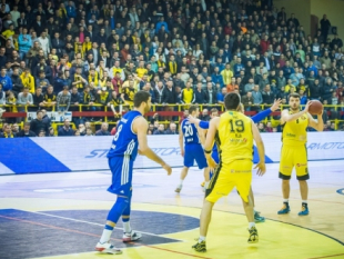 Photo-gallery from the game KB Peja - KK Mornar