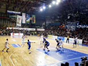 Photo-gallery from the game KK Kumanovo 2009 - KK Mornar