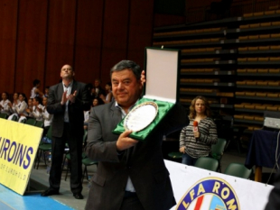 EUROHOLD Balkan League with a plaque for Petar Georgiev