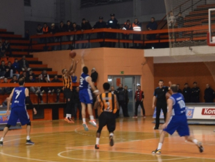 Photo-gallery from the game KB Bashkimi - KK Mornar