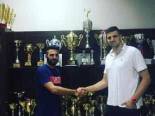 Tirana inks Johnson and Hysenagolli