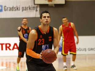 Karpos Sokoli signs Zoran Vrkic