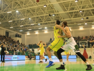 Photo-gallery from the game KB Trepca - KK Karpos Sokoli 2000