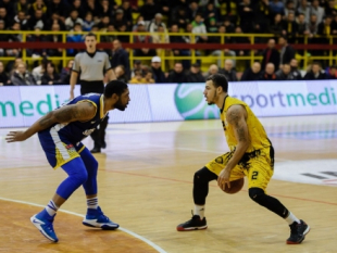 Photo-gallery from the game KB Peja - KK Sutjeska