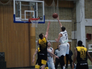 Photo-gallery from the game MKK Feni Industries - KB Peja