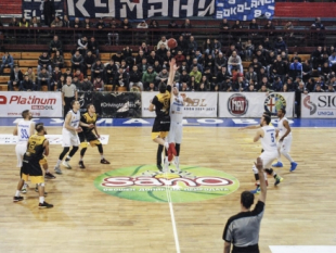 Photo-gallery from the game KK Kumanovo 2009 - KB Peja