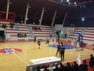 Superb first quarter leads Akademik to a big win in Tirana