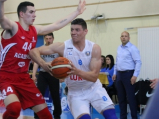 Domestic leagues: Levski Lukoil won the Regular season, Akademik is 2nd while Rilski is 4th