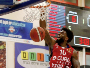 Photo-gallery from the game Bnei Herzliya - Hapoel B-Cure Laser Haifa