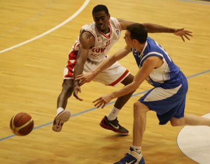 Domestic leagues: Levski started the finals with a loss