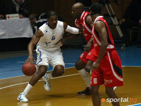 Hapoel Tel Aviv is hosting Levski in the last game of Round 7