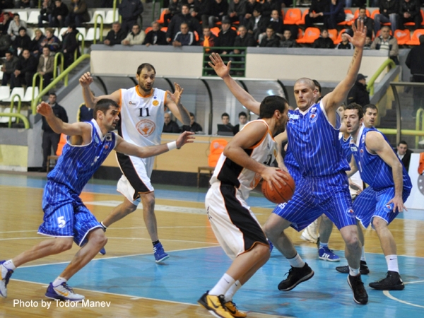 Strong second half carried KK Feni past KK Ulcinj