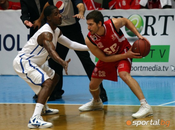 The big game Hapoel Tel Aviv - Levski LIVE on Charlton TV and BNT World on Tuesday