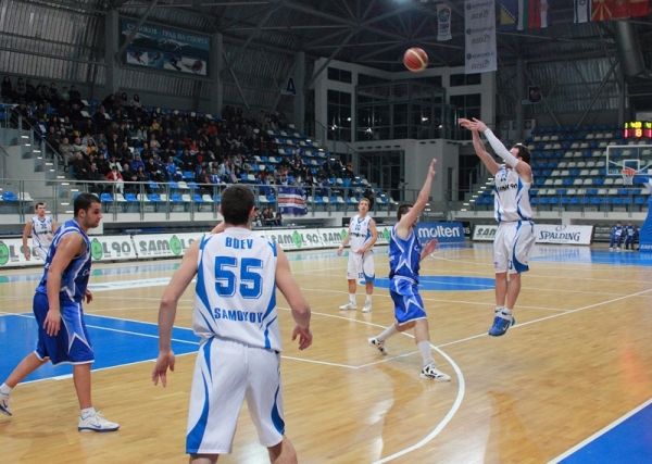 Domestic leagues: Rilski got the win in Varna