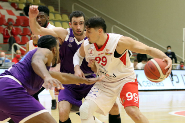 Hapoel Gilboa Galil holds on to defeat Ironi Nahariya and win Group B