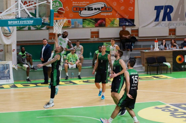 Ibar took advantage of Beroe's problems and took first away win