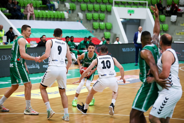 Photo-gallery from the game BC Balkan - KK TFT
