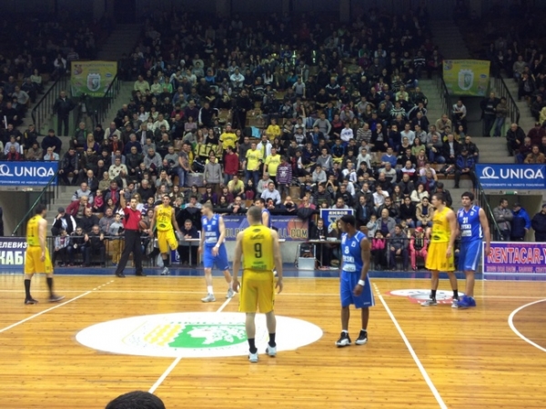 Domestic leagues: Away wins for Levski and Balkan