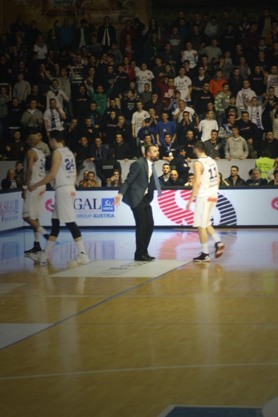 Dardan Berisha with the basket of the month