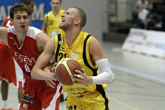 Bashkimi adds Rokas Uzas