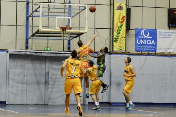 Domestic leagues: First wins for Beroe and Levski 2014