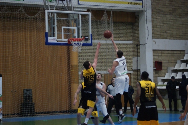 Photo-gallery from the game MKK Feni Industries - KB Peja